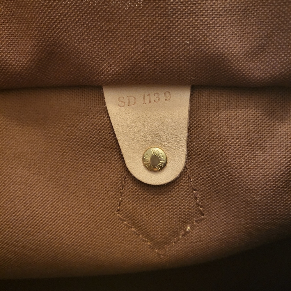 Hand Bag - Picture 2 of 2